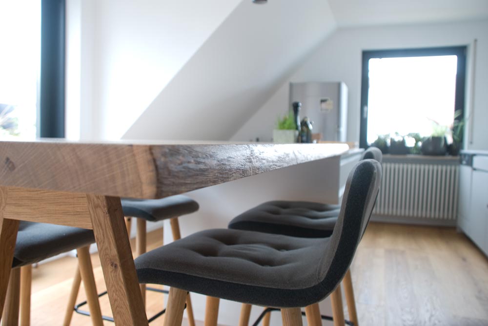 斜屋顶下的厨房安装项目-7