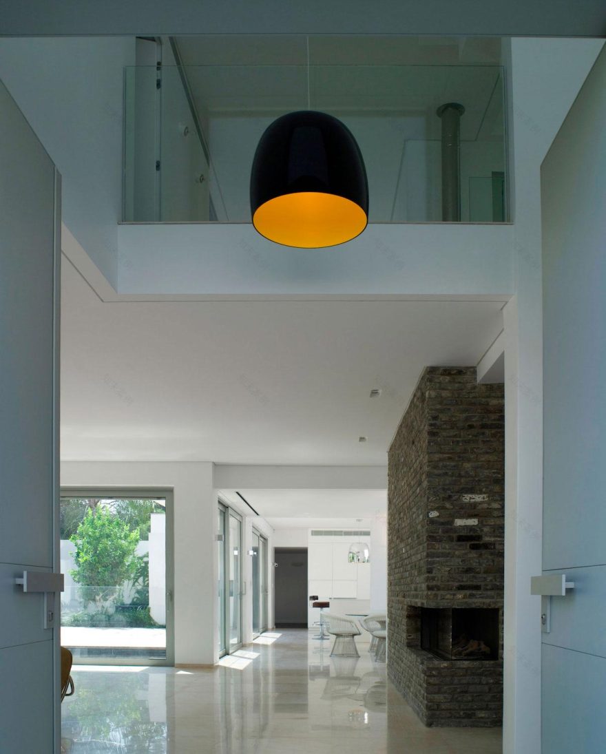 以色列拉马特哈沙龙区的半透明住宅设计-4