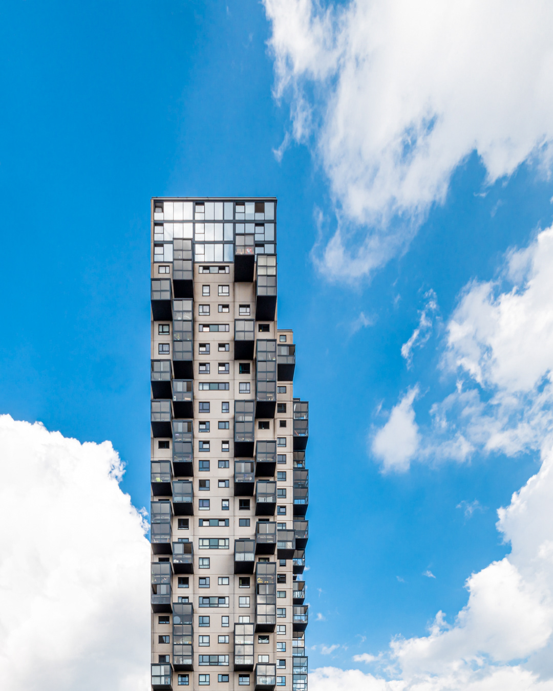 云端幻境 · 极致光影打造现代简约家居-6