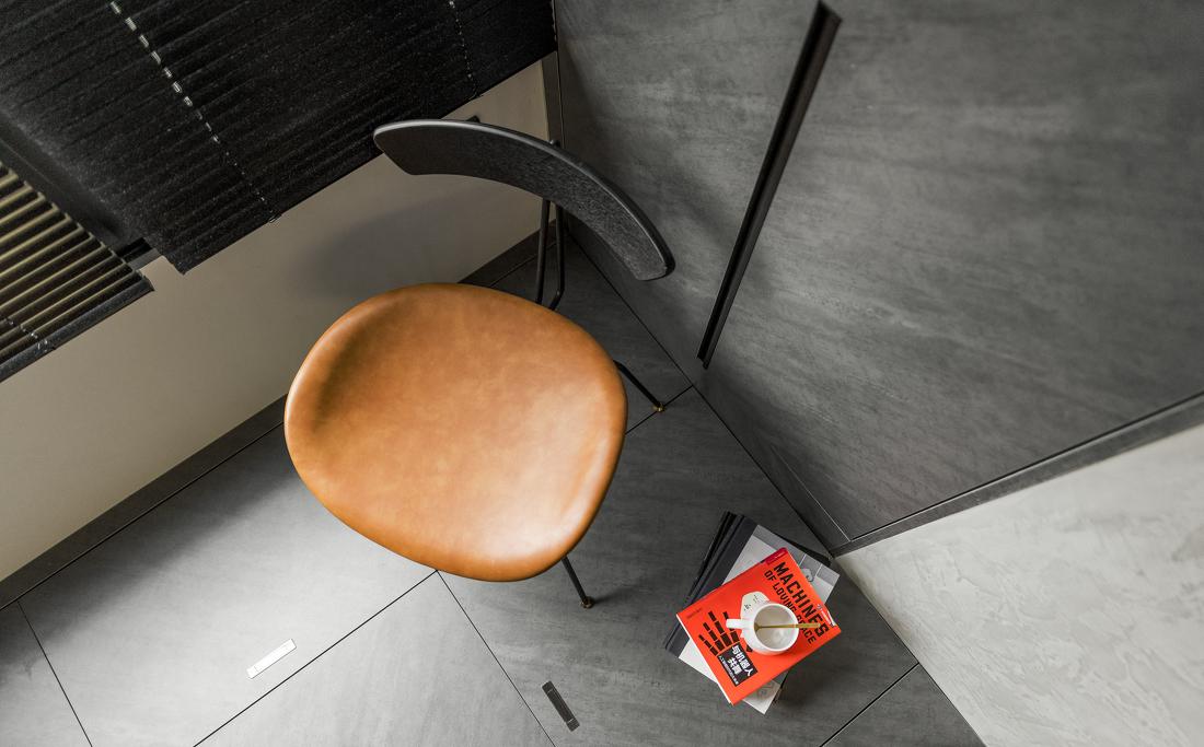 工业风极简温馨小家设计-40