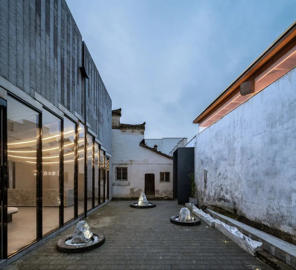 桥廊:上海三联书店·黄山桃源店丨中国黄山丨来建筑设计工作室-87