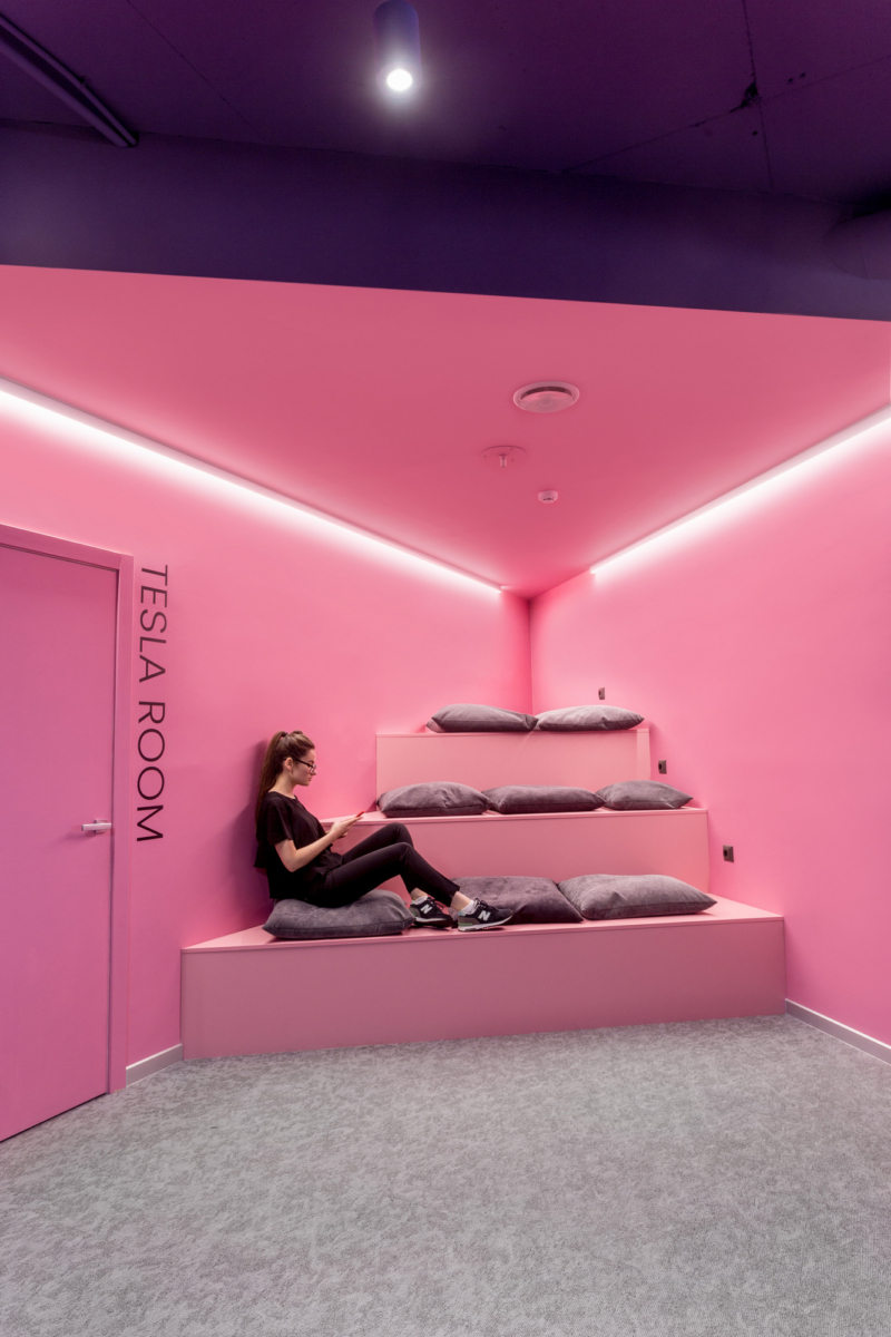 CloudCall 软件公司办公室 · 紫云之下的员工福祉-12