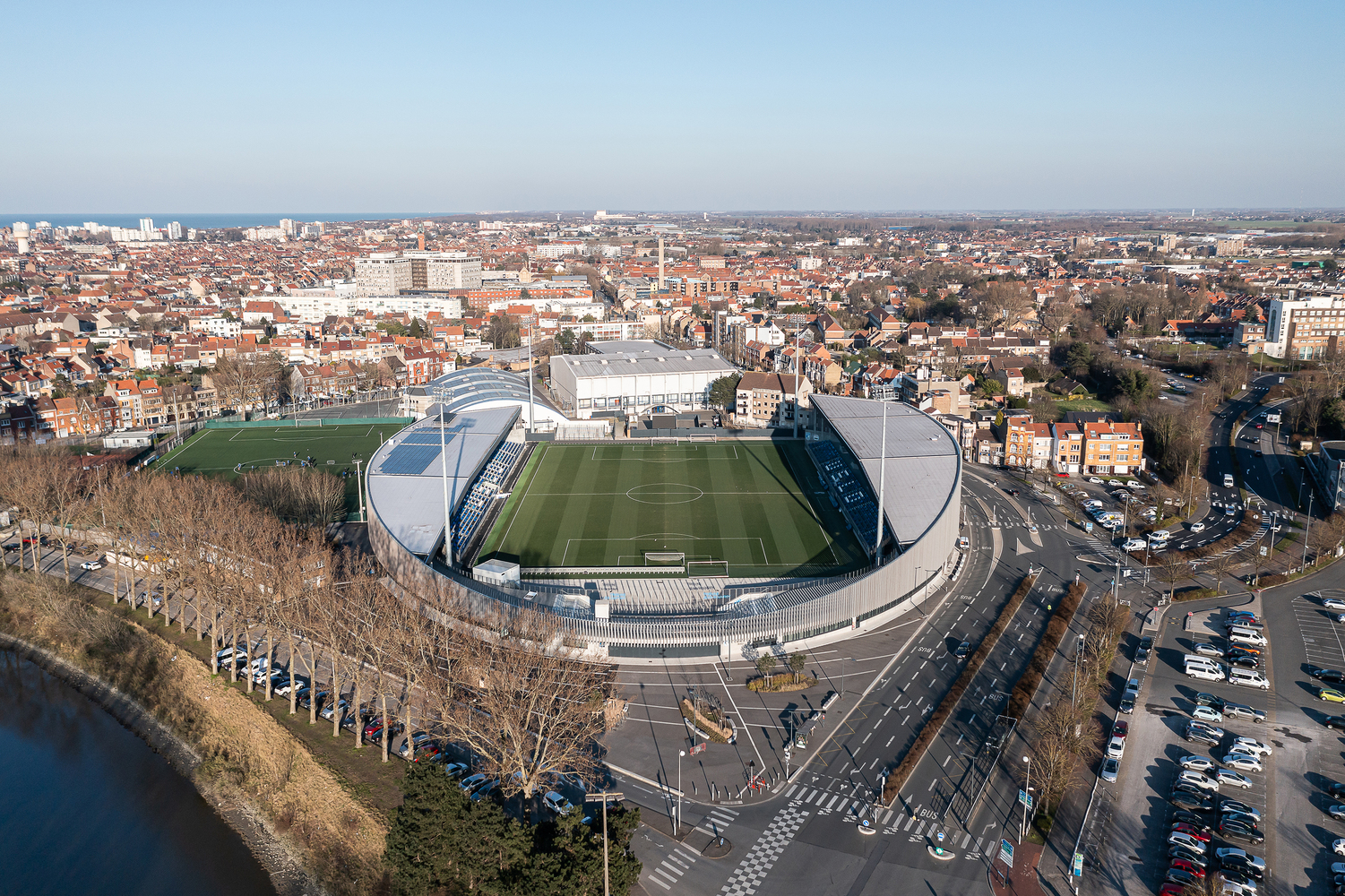 Tribut Stadium 足球场丨法国-11