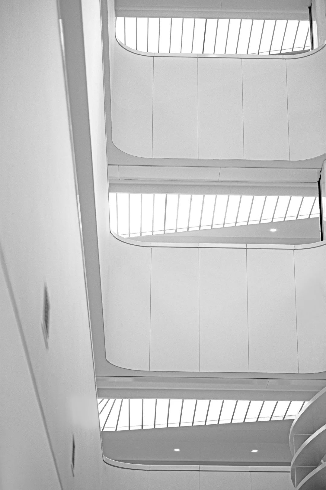 以空间色彩组织流线的市民中心设计-19