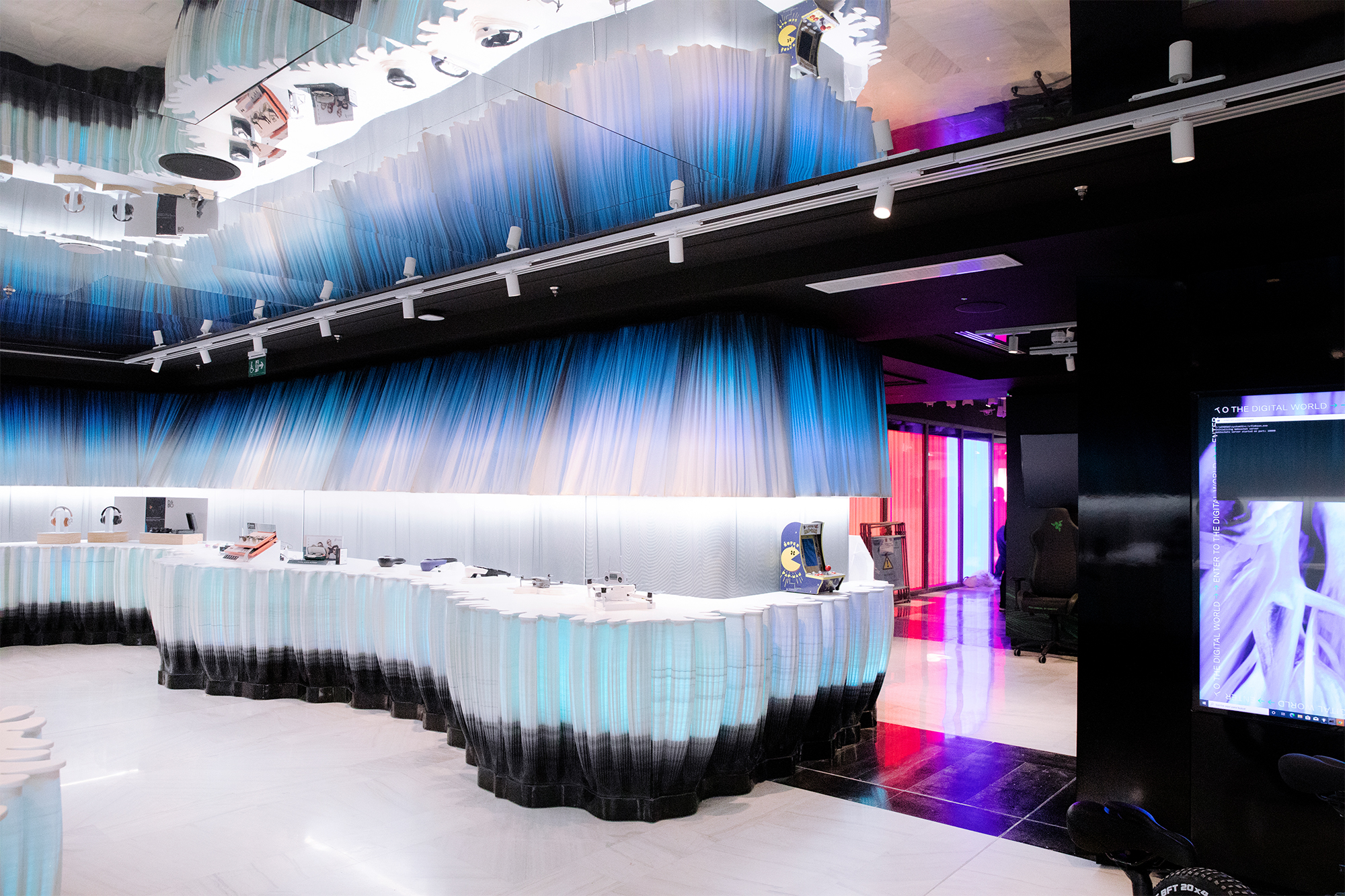 WOW 在线购物体验店丨西班牙马德里丨External Reference-70