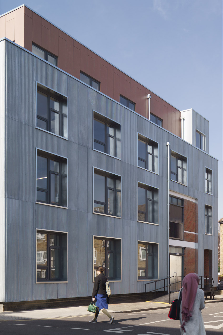 伦敦黛博拉大厦艺术慈善空间改造-2