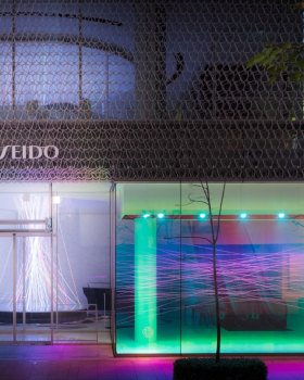 SHISEIDO Ginza 大厦神经科学艺术装置