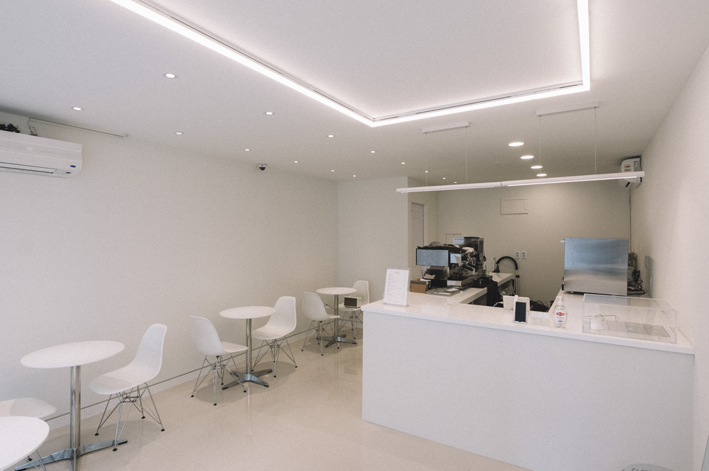 12 平米极简咖啡馆，小空间大设计-4