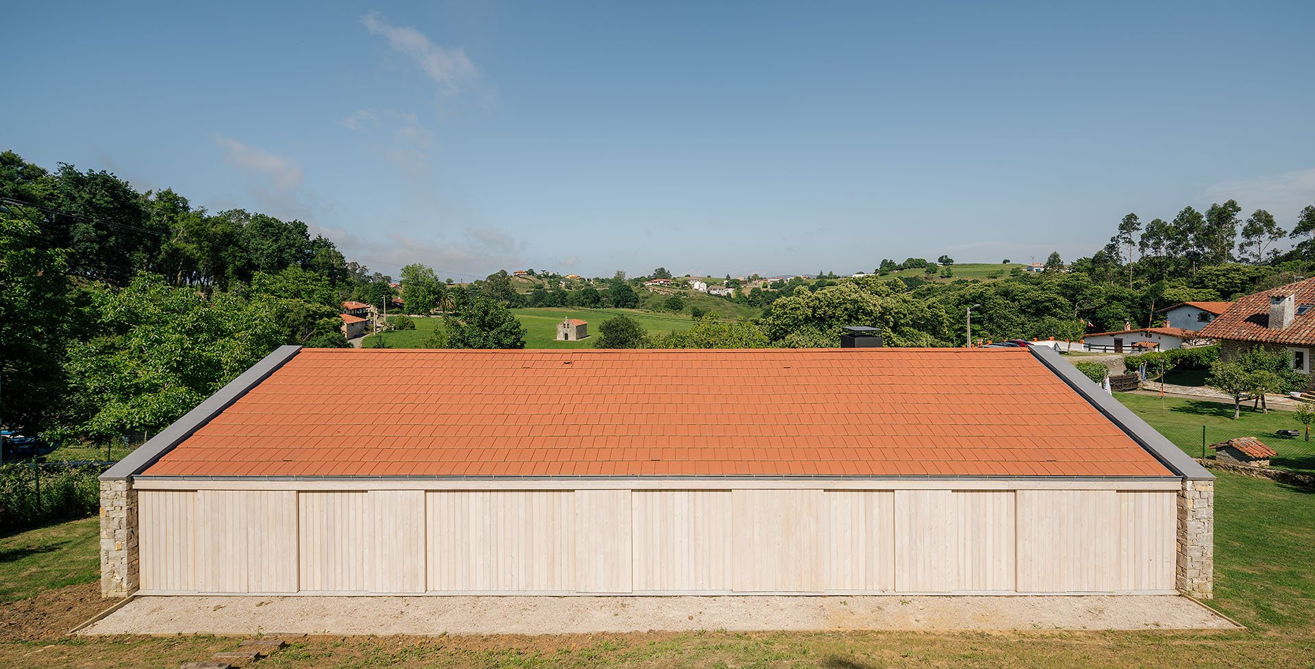 融合传统与当代的西班牙乡村别墅设计-7