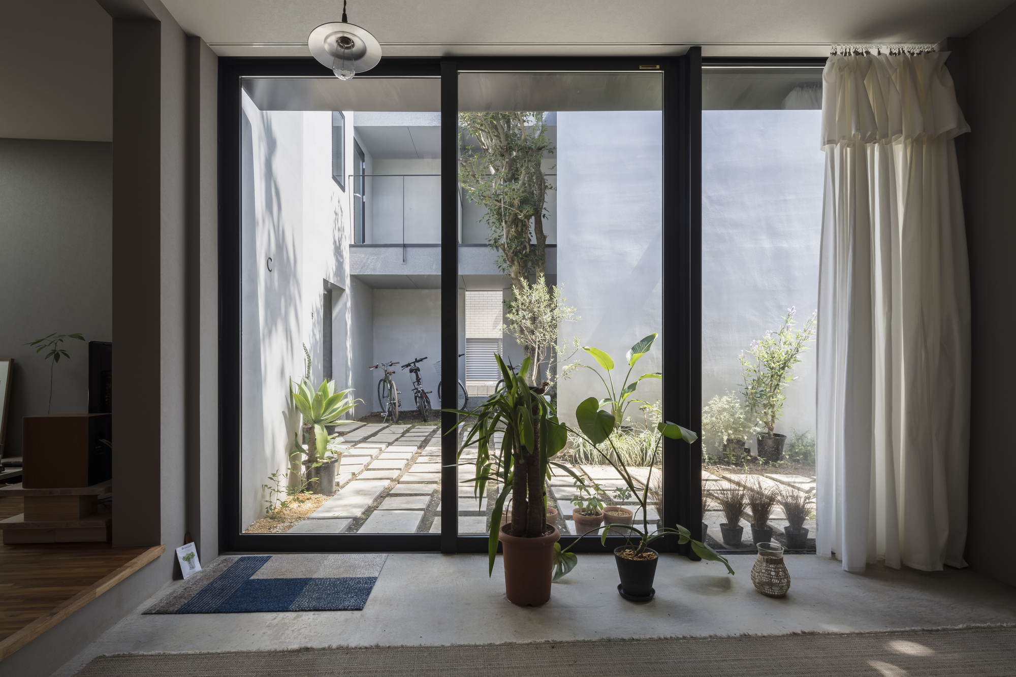 折叠屏风排屋丨日本东京丨DOG-31