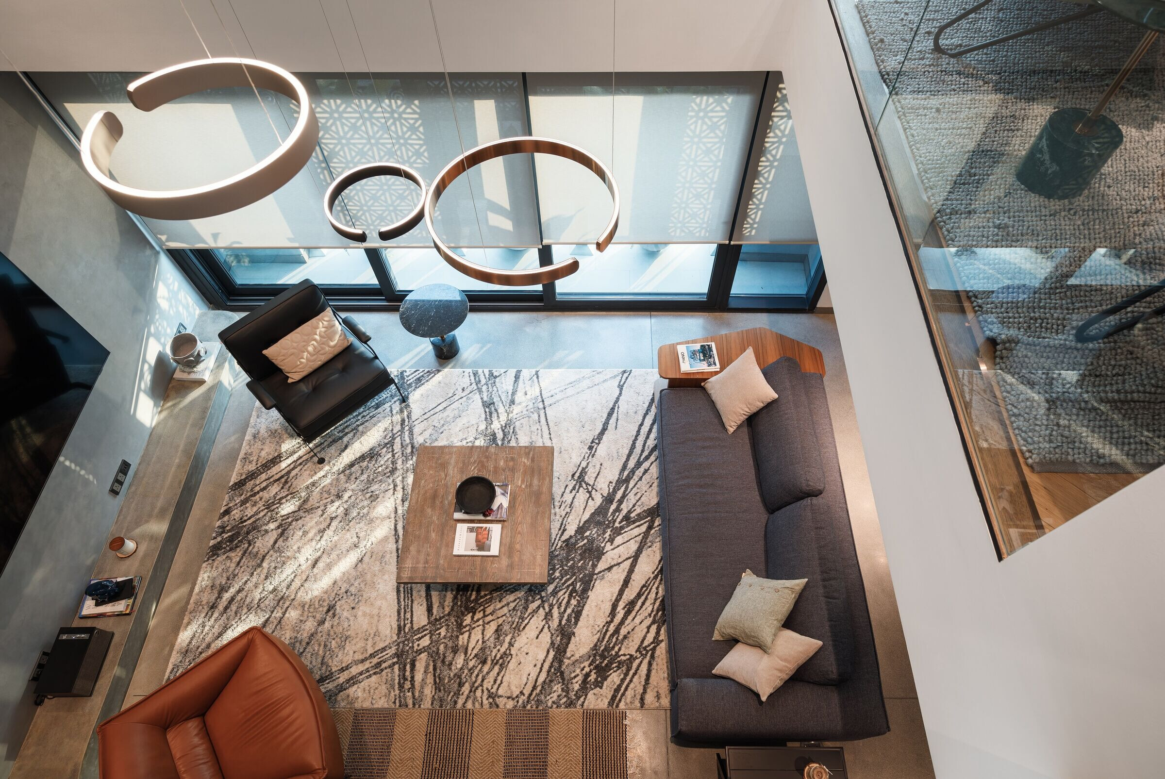 越南河内工业风顶层公寓设计丨VietDECOR-43