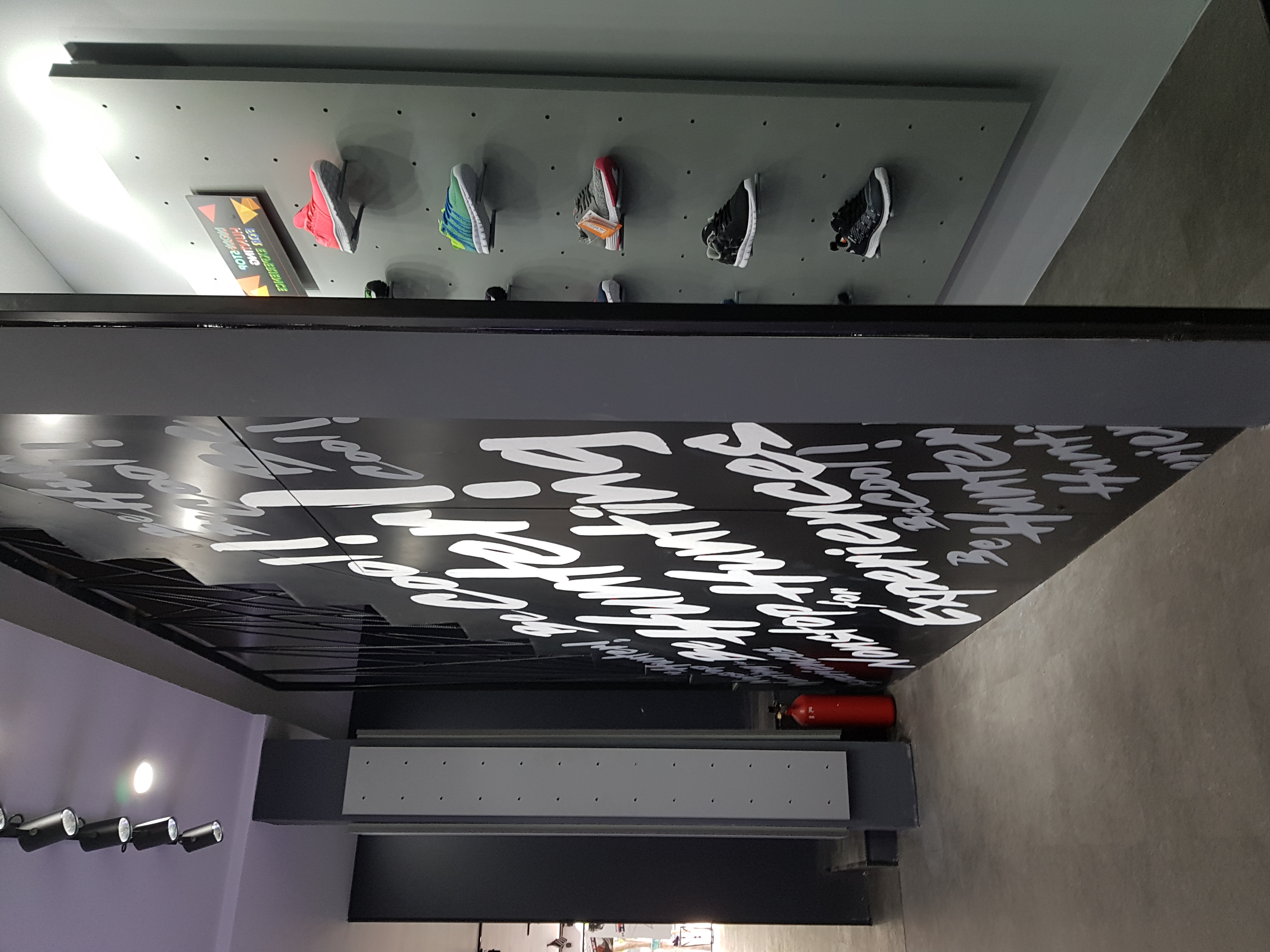 BHS Hunter Store Sai Gon · 越南 DDCIC VN 设计展示空间-15