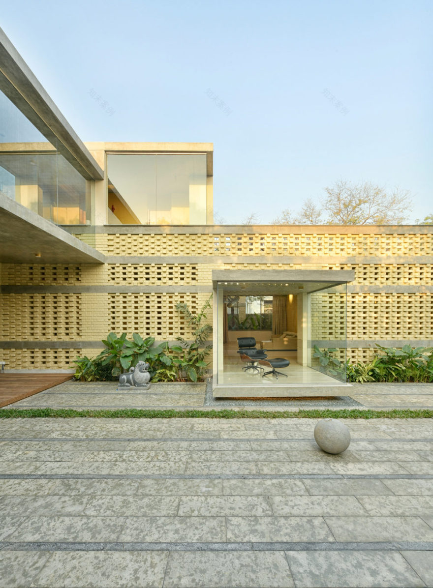 砖面具的房子 · 印度 Hyderabad 的退休住宅设计丨Baba Sashank,Vindhya Guduru-30