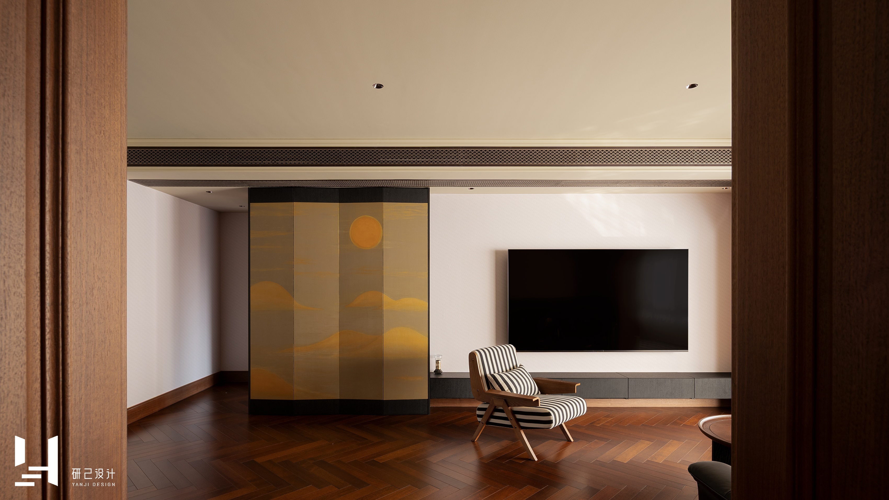 研己实景 · 中式的另一种可能性,150平华丽的复古东方之家丨中国芜湖丨研己设计-0