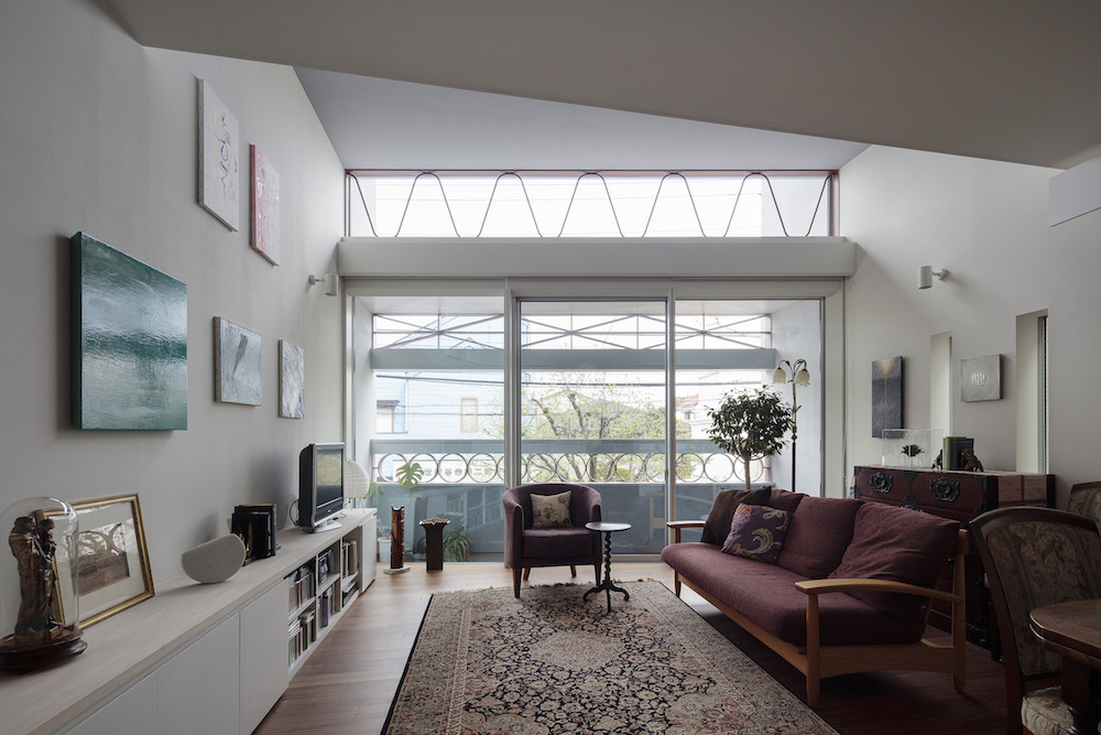 Remodeled House to get an Interior Full of Light and Open Spaces-6