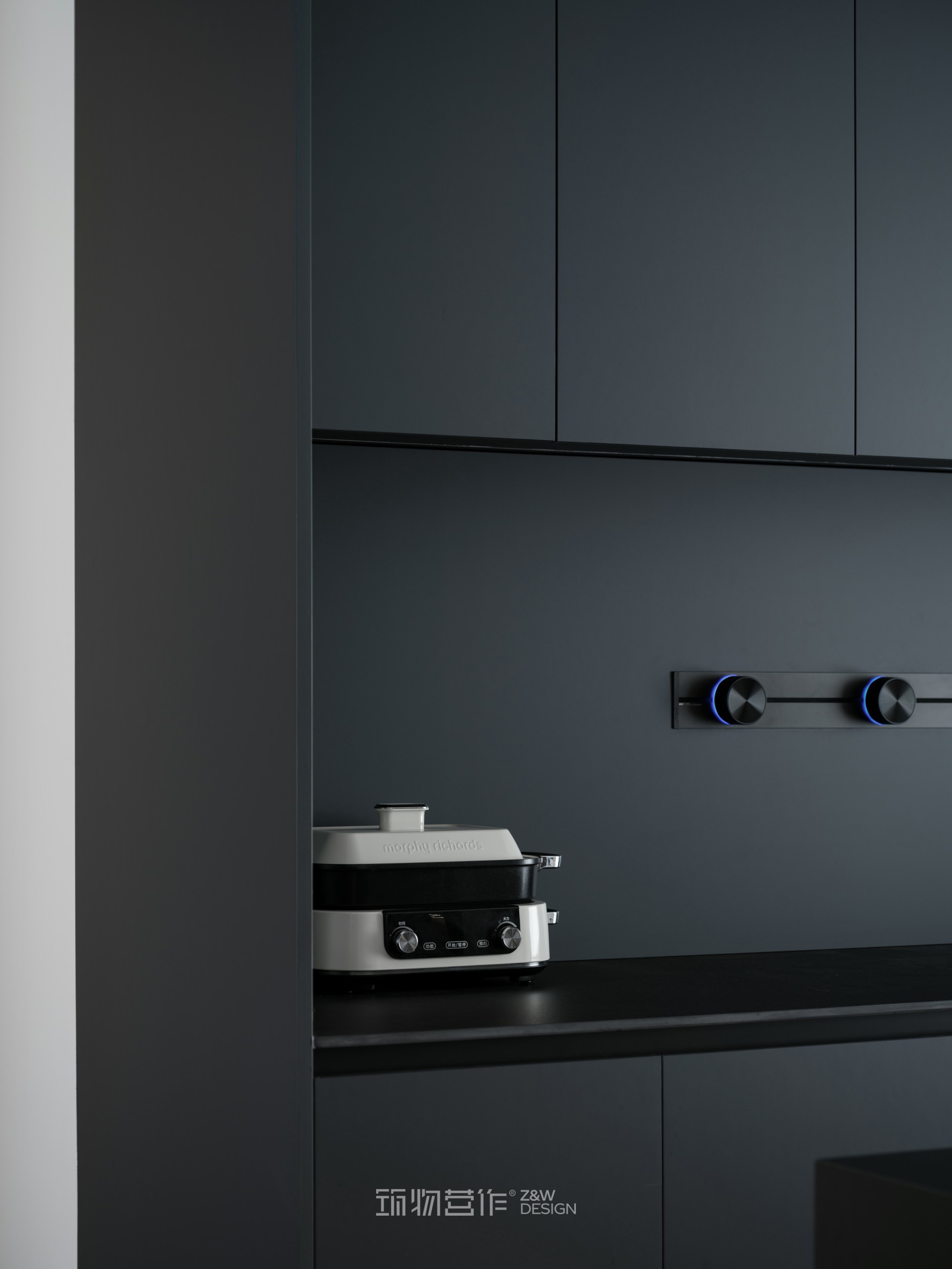 筑物营作实景|180㎡暗调极简婚房设计-34