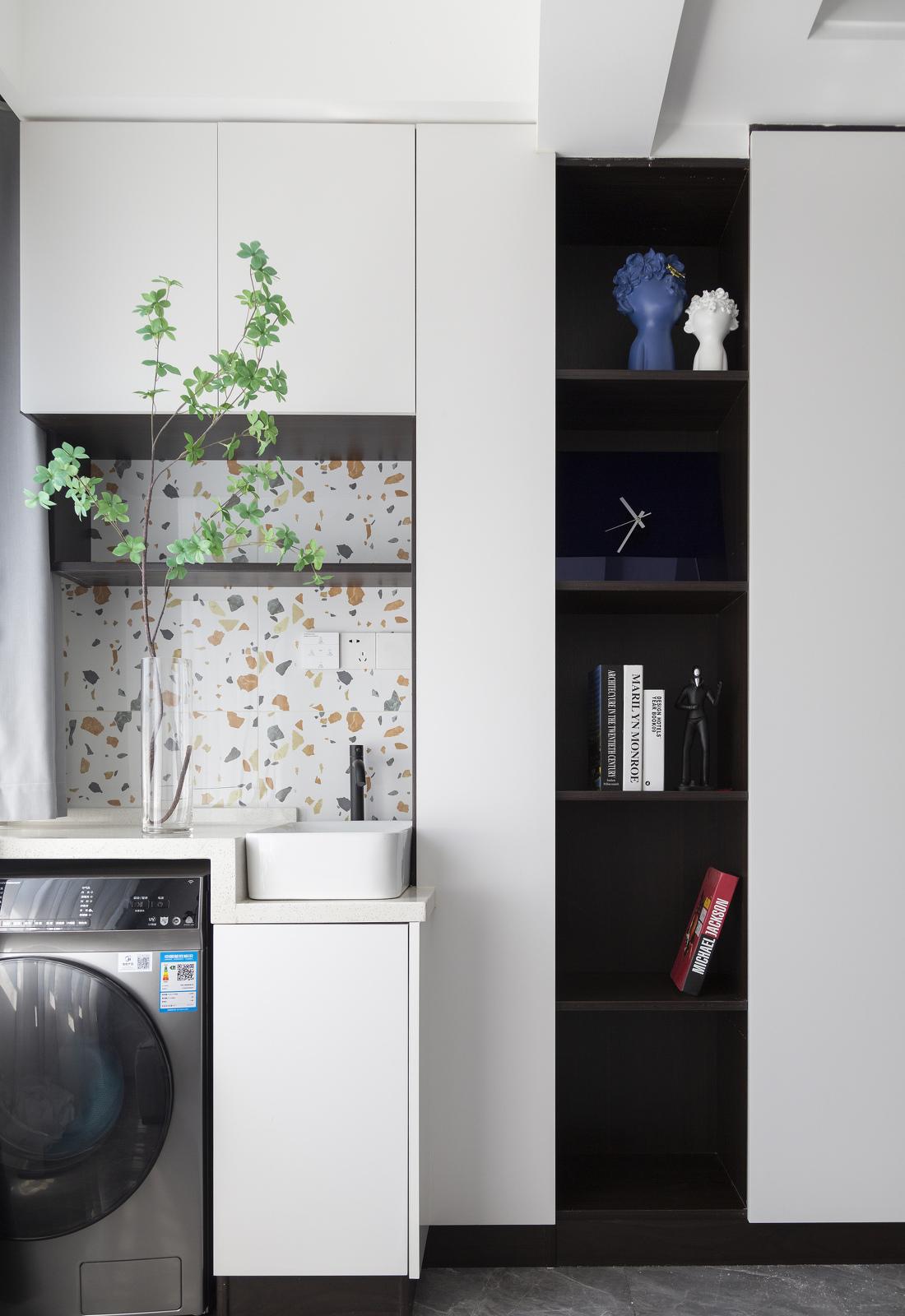 麻花辫胡茬的家-51