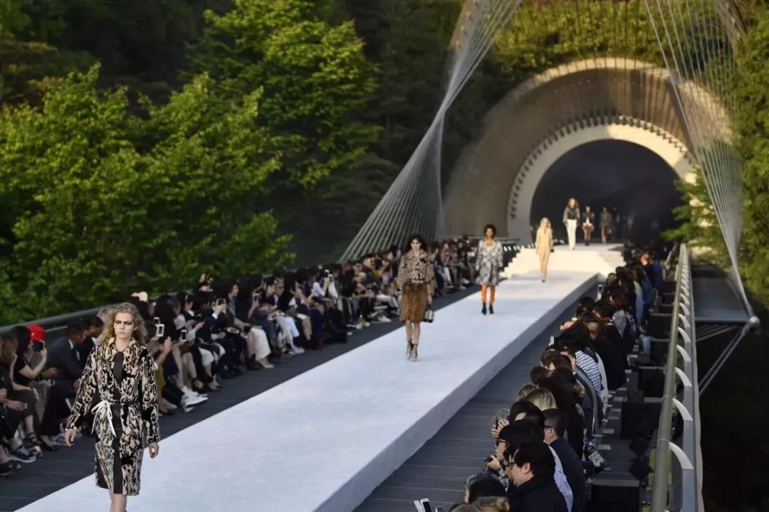 索尔克研究所丨美国丨路易斯·康-113