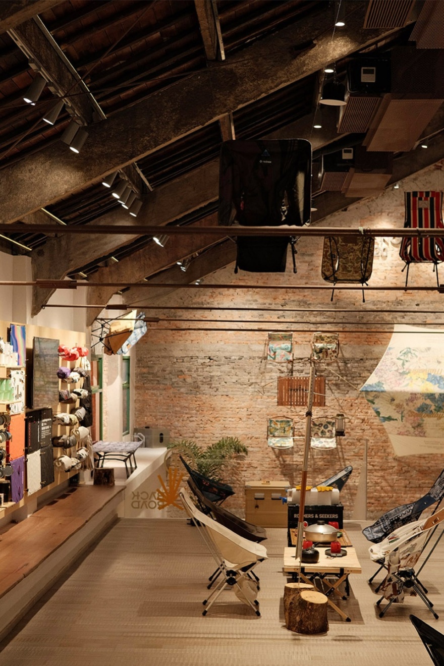 杭州观堂设计 | BACKROAD 户外集合店,老厂房的新生与多元空间-76
