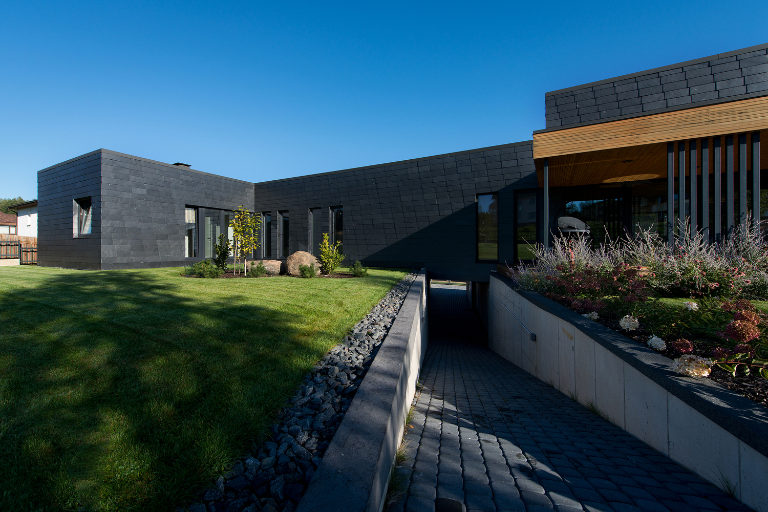 Black House in Vilnius  Laurynas Žakevičius architects-47