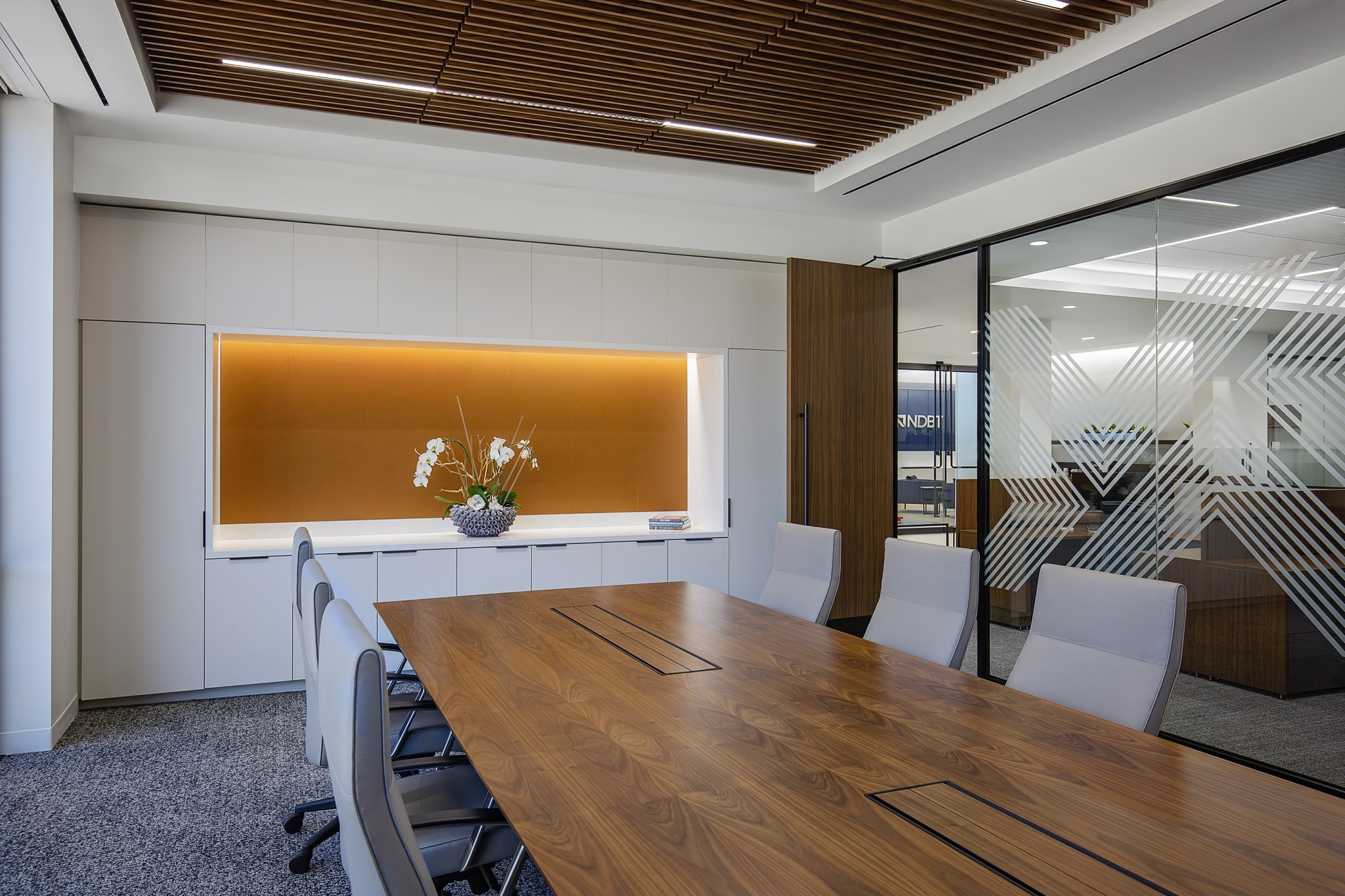 NDBT 总部及达拉斯银行中心改造丨美国达拉斯丨Gensler 和 Pacific Builders-14