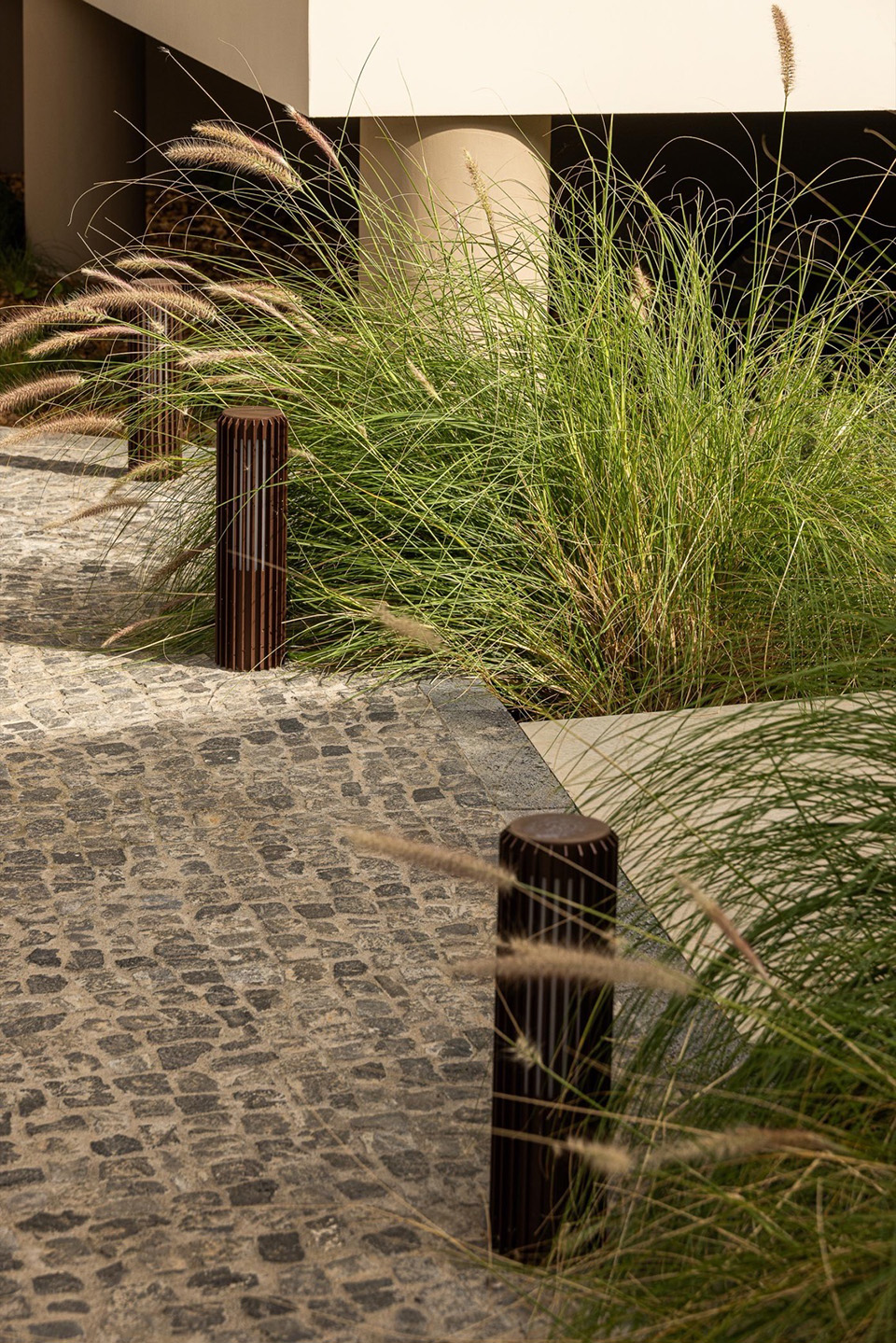 ERNESTO DO CANTO住宅区丨葡萄牙蓬塔德尔加达丨BOX arquitectos-211