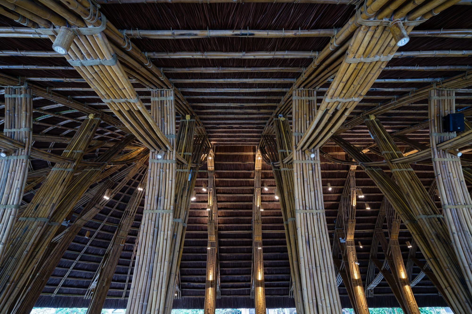 BAMBOO LONG HOUSE RESTAURANT | BAMBUBUILD - ARCH2O-4