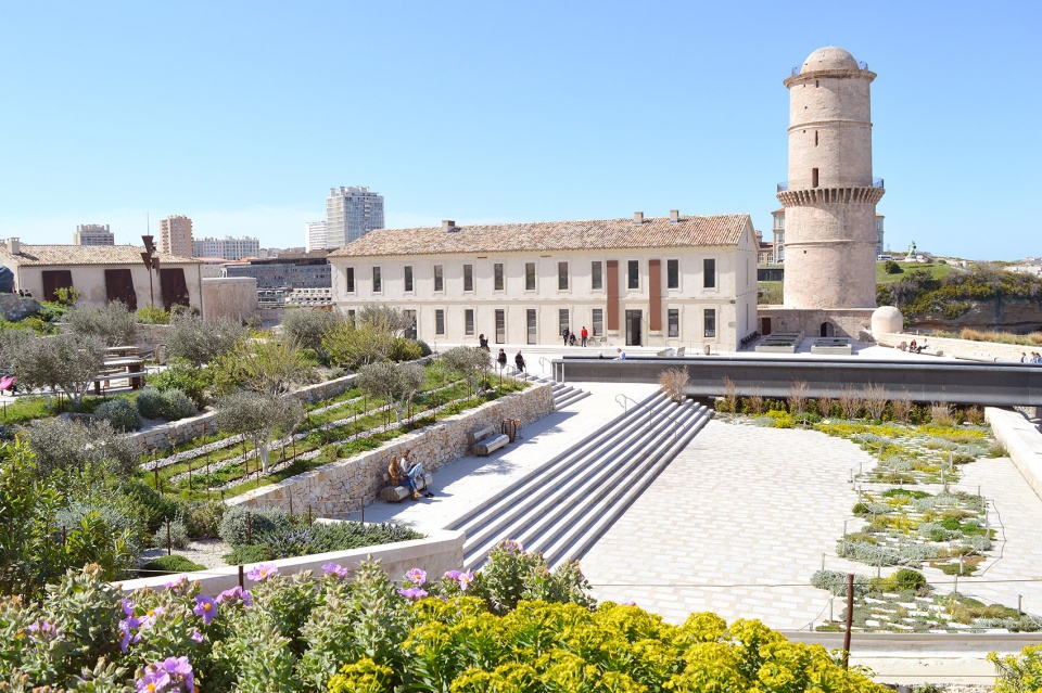 法国 Fort Saint Jean 防御工事景区 | 融合自然与历史的景观设计-82