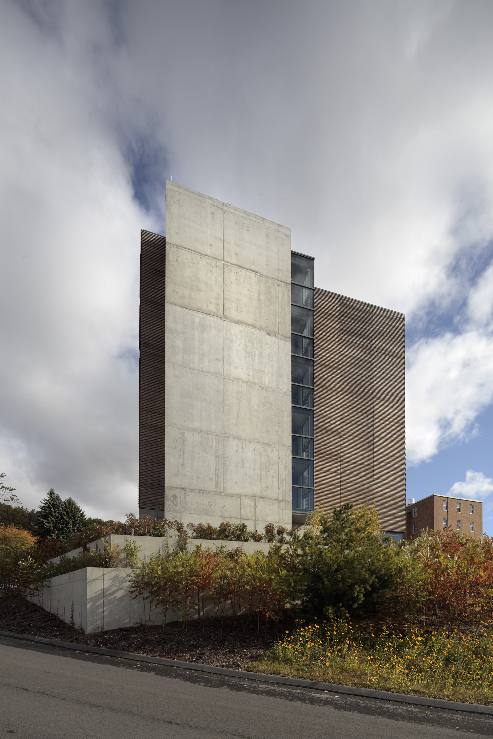 克里帕鲁瑜伽与健康中心 · 环保节能的住宅设计-8