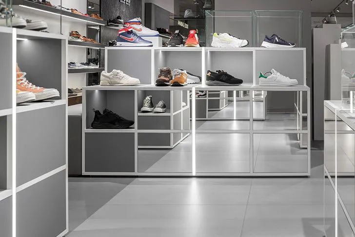 荷兰 DE BIJENKORF 商场男士区设计 | i29-12