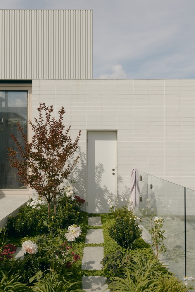 温润和谐的混合风格住宅 · Wheatland House-24