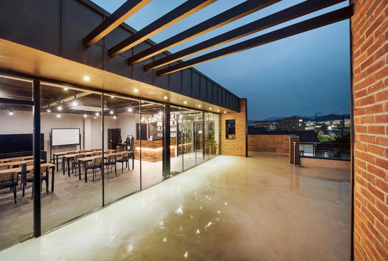 现代简约 75 平海景房设计-6