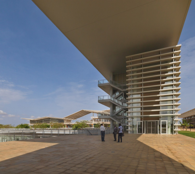 阿戈斯蒂纽·内图大学校园建设项目丨安哥拉罗安达丨Perkins+Will-45