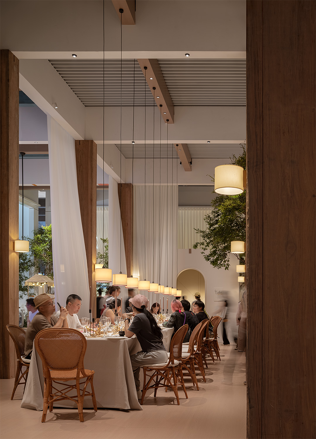 新作 · 赵睿 × 山石里予｜松弛的午后丨中国广州丨V2 纬图,OOD-108