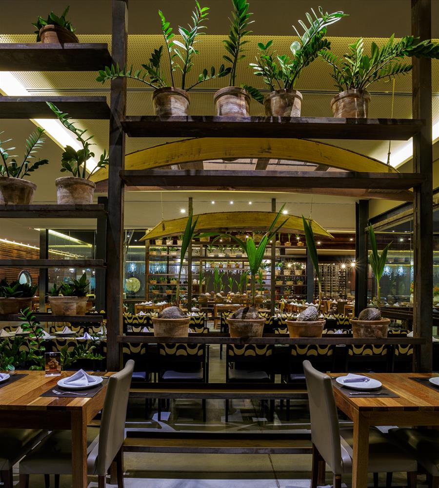 巴西 NAU 餐厅设计 | 渔网外观，自然光运用，海洋气息室内设计-9