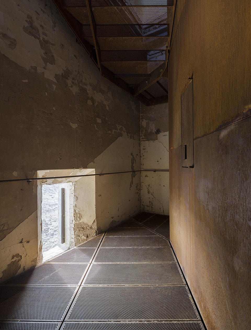悬崖灯塔,丹麦 / JAJA Architects and BESSARDs’ STUDIO-33