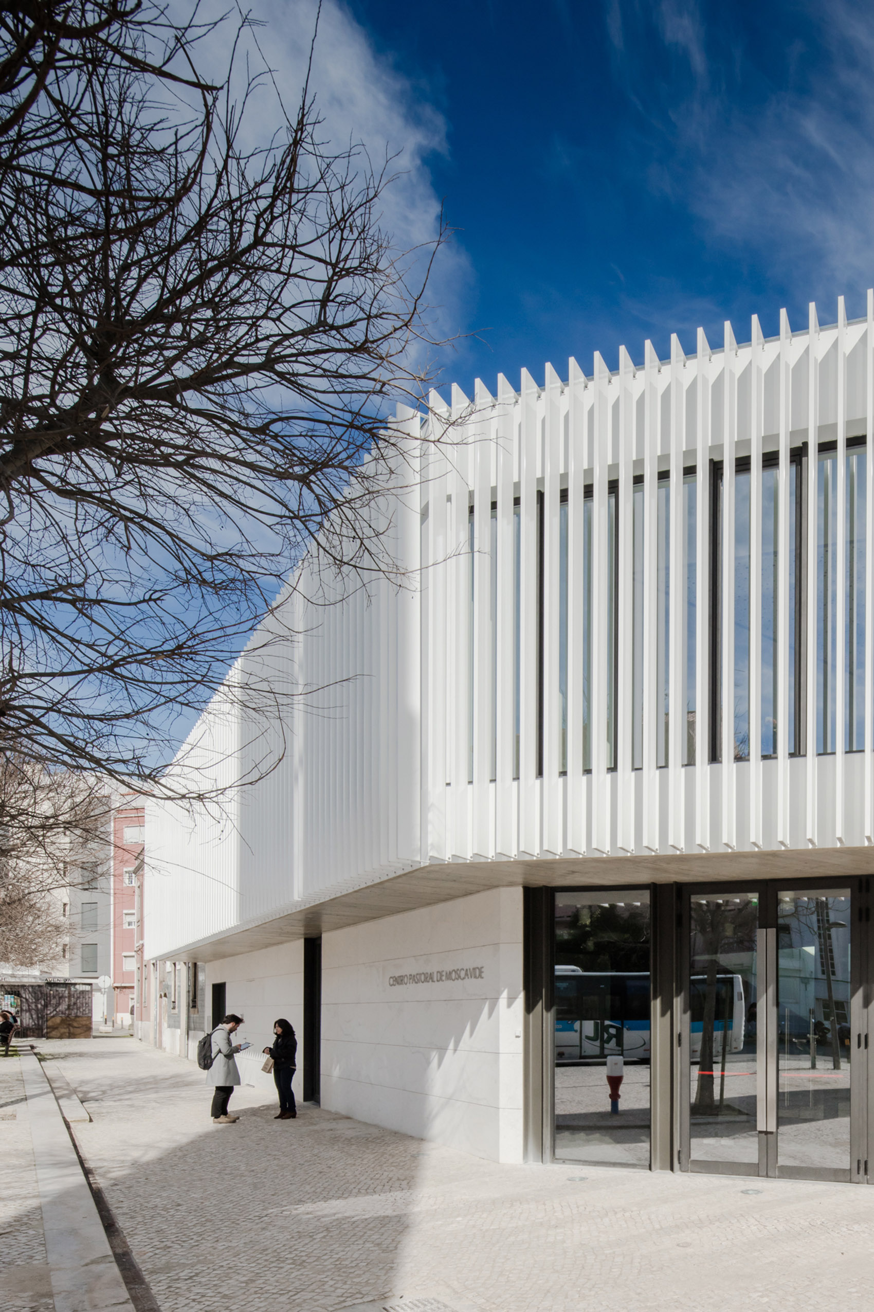 田园牧歌,莫什卡维迪的宗教中心,葡萄牙 / Plano Humano Arquitectos-72