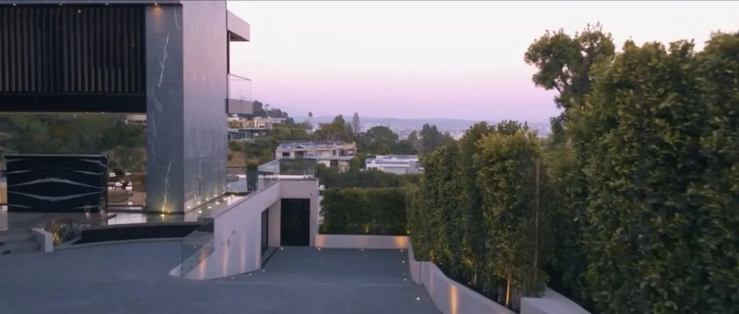 比弗利山庄探秘 | 王思聪、泰勒·斯威夫特等巨星的奢华家居-46