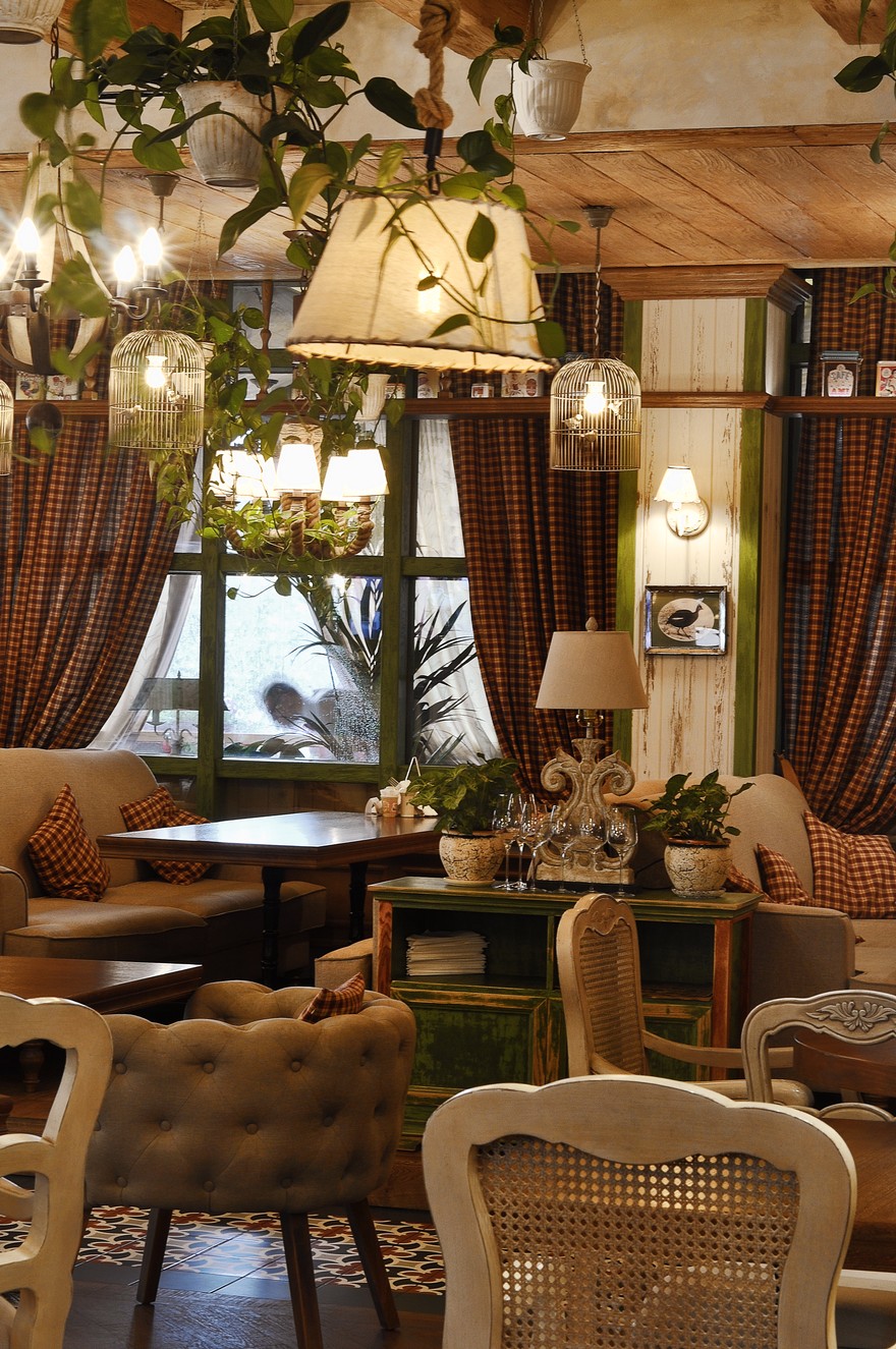 Family Italian Restaurant Chipolucho by ALLARTSDESIGN-16