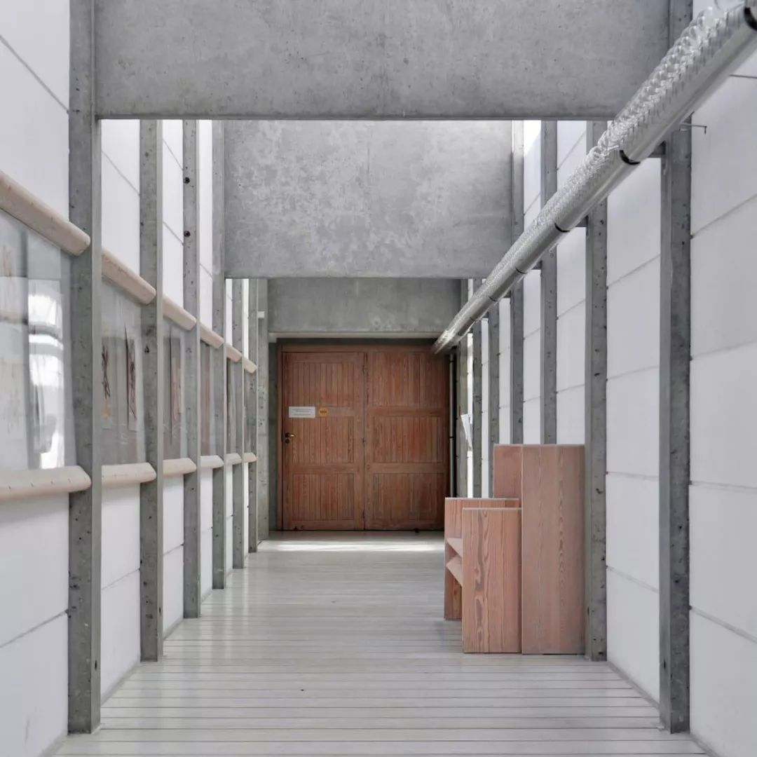 巴格斯韦德教堂 | 伍重的自然与精神空间-45