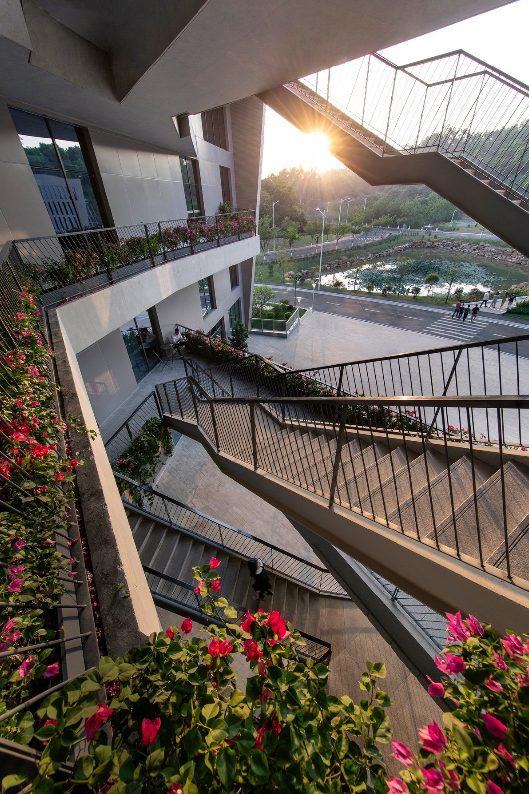 广州网易总部办公楼 建筑设计丨中国广州丨东意建筑-16