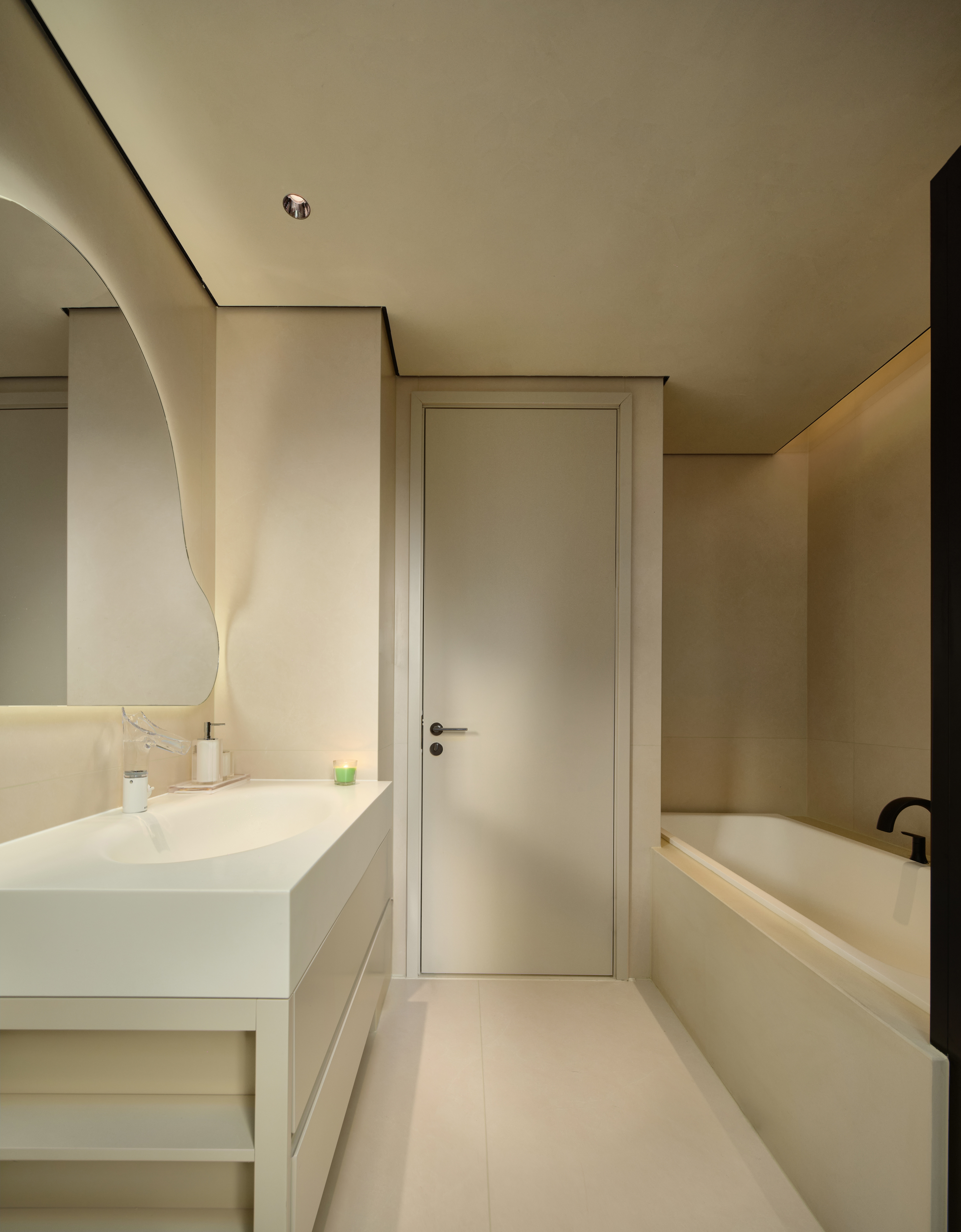 300㎡解构主义空间，建筑系海归独居男的精神自留地-32