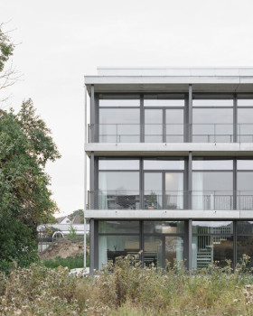 德国 Breisach 办公建筑丨STUDIO SOZIA