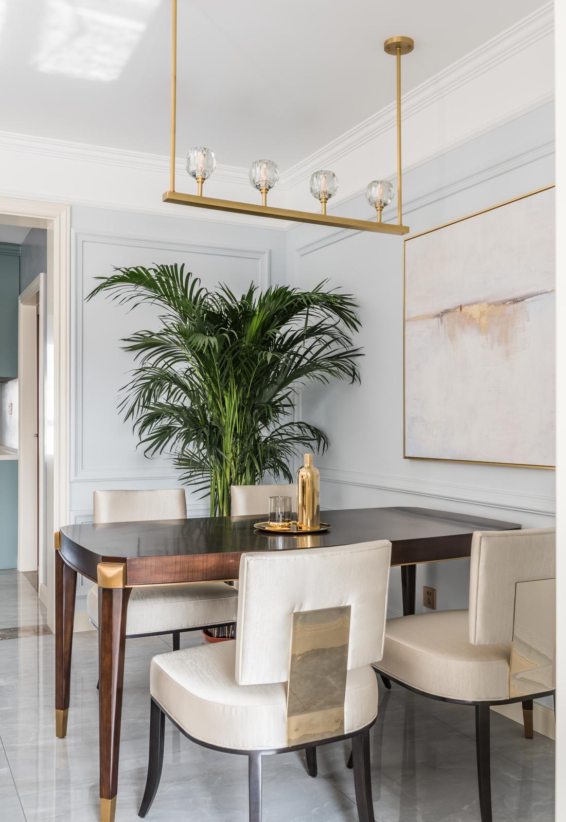 金色点缀的现代精致家居-11