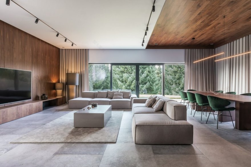 未明确提及(有400平住宅,GO PORT Śrem健身俱乐部等案例)-2