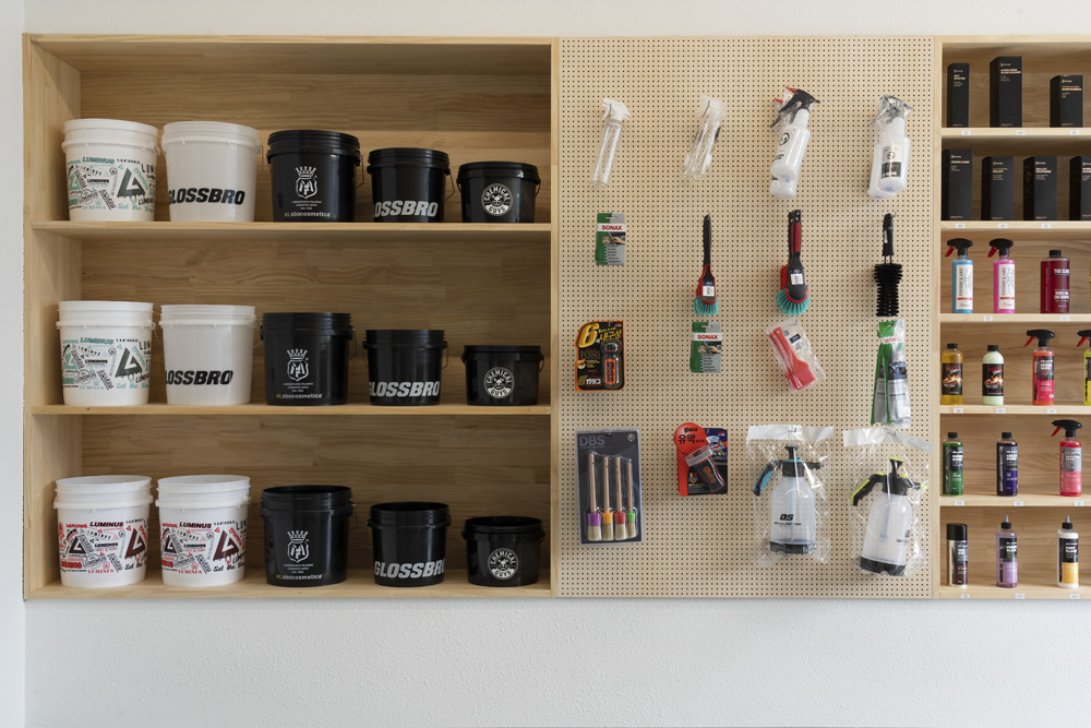 简约风格 15 坪汽车用品店装修-6