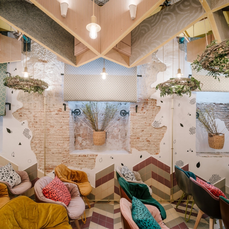 废墟中的艺术新生——西班牙礼堂惊艳变身-4