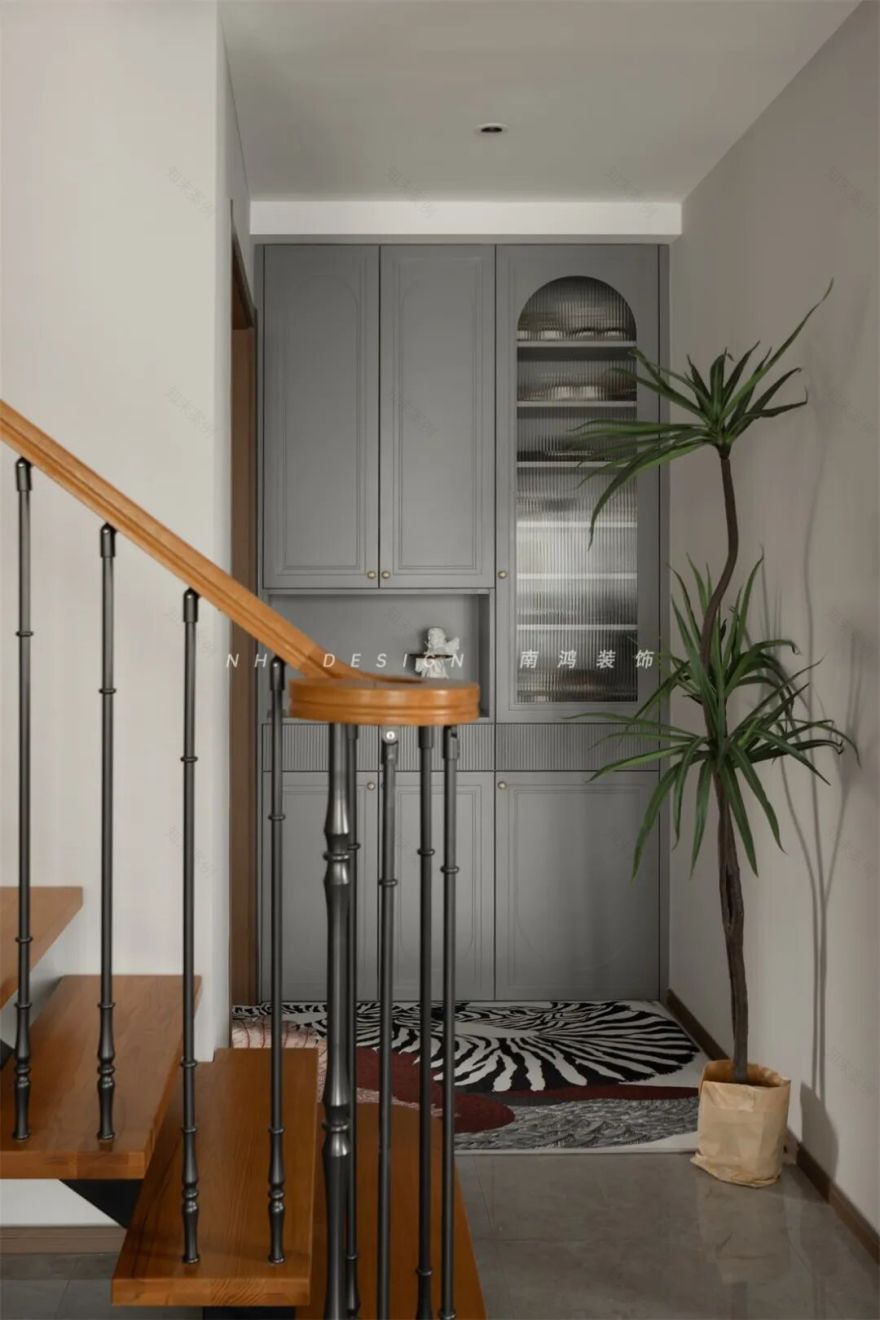 别光盯着墙顶家具了,柜门才是隐藏颜值C位!-30