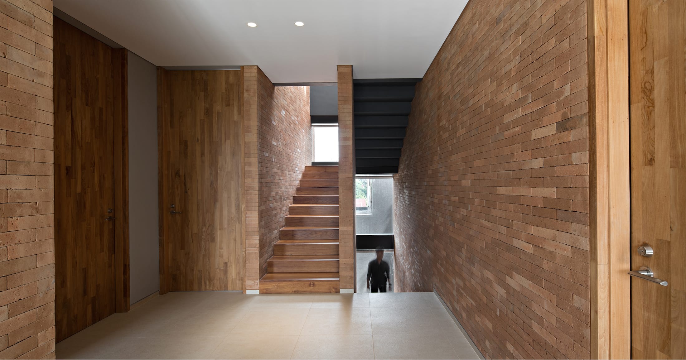 印度尼西亚现代共享住宅 · Kramat Jati House丨PT. Studio Air Putih-20