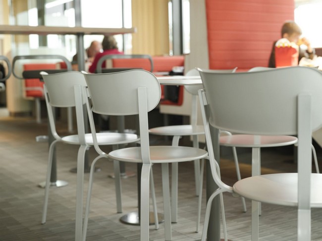 法国某麦当劳餐厅-12